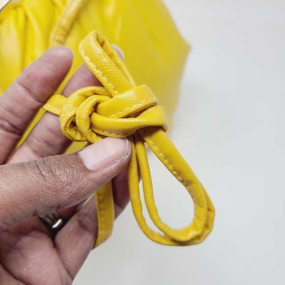 Viva Leather | Women's Yellow Gold Leather Mini or Crossbody Bag (One Size) - Picture 10 of 13